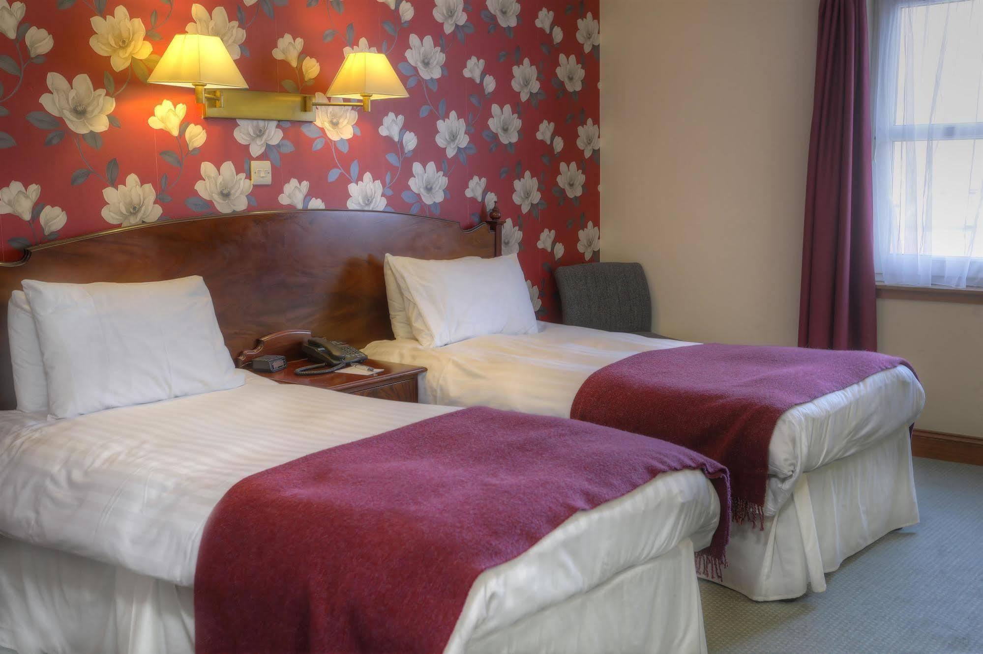 Best Western The Crianlarich Hotel Esterno foto